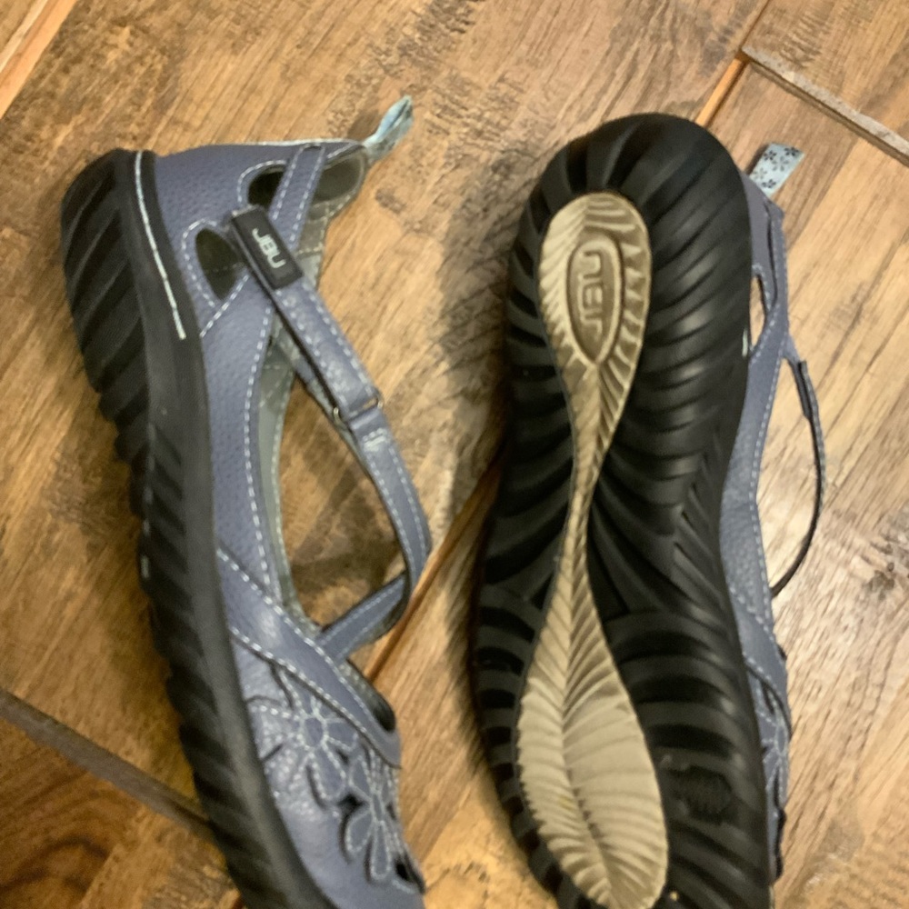 Jbu Memory Foam Flats. Size 7.5 - image 3